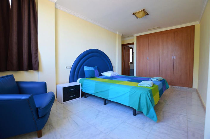 Image No.16-5 Bed House for sale