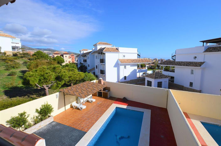 Image No.19-5 Bed House for sale