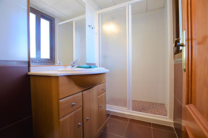 Image No.22-5 Bed House for sale