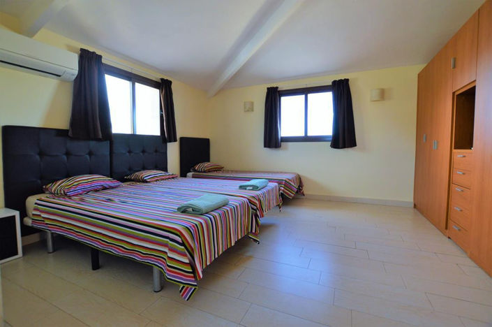 Image No.24-5 Bed House for sale