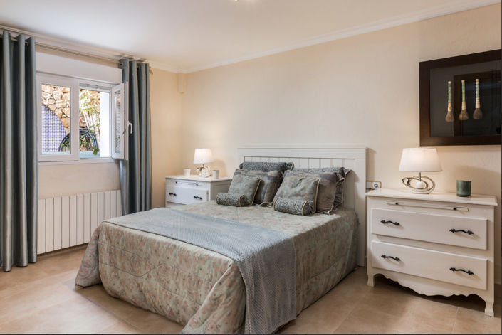 Image No.11-5 Bed House for sale