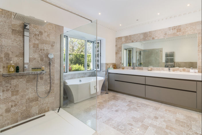 Image No.15-5 Bed House for sale