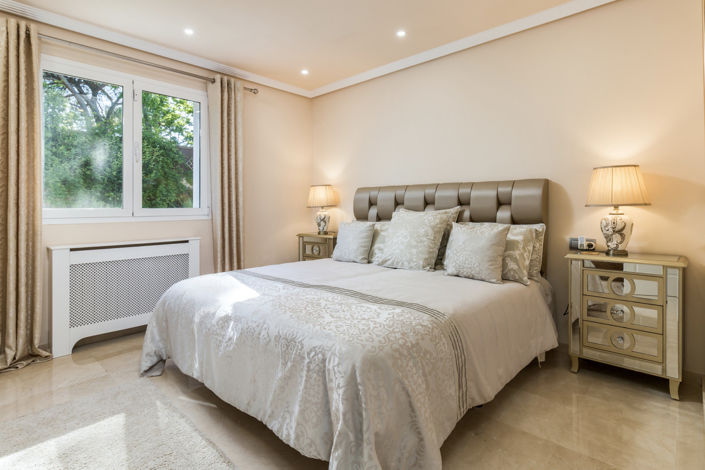 Image No.17-5 Bed House for sale