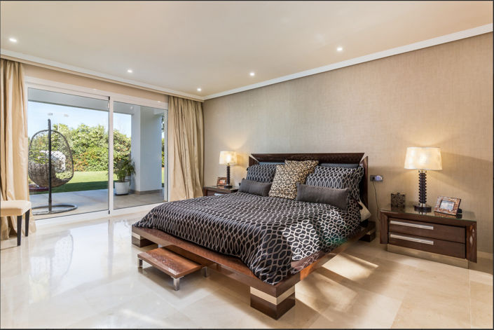 Image No.18-5 Bed House for sale