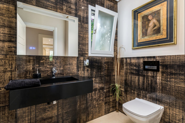 Image No.20-5 Bed House for sale