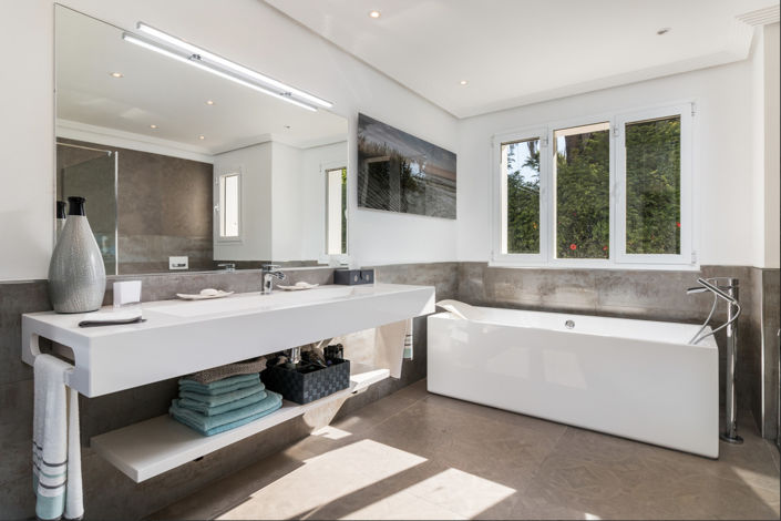 Image No.5-5 Bed House for sale