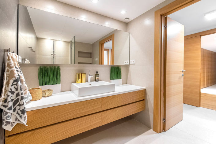 Image No.17-6 Bed House for sale