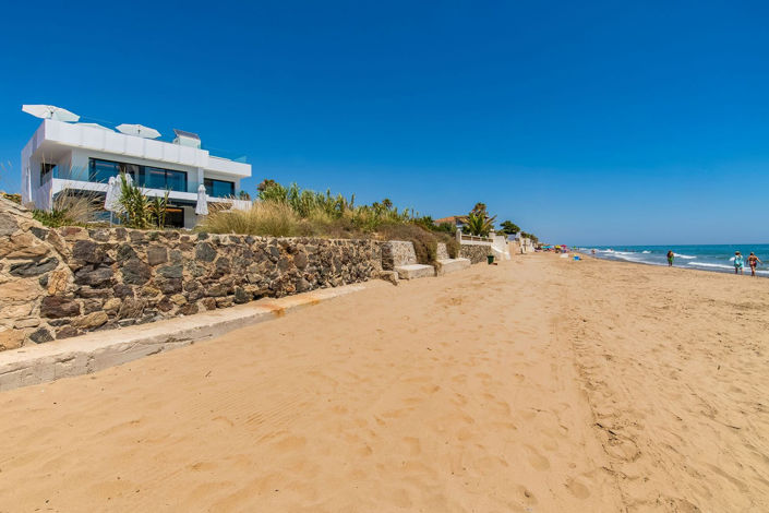 Image No.20-6 Bed Villa for sale