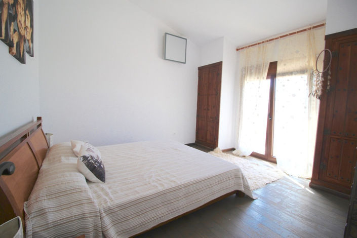 Image No.20-3 Bed House for sale