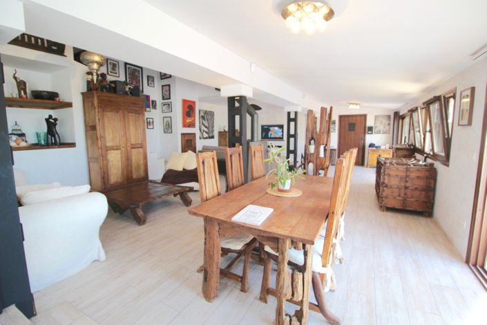 Image No.8-3 Bed House for sale