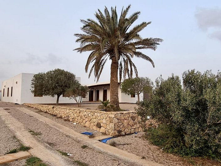 Image No.3-3 Bed House for sale