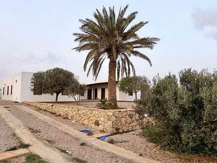 Image No.6-3 Bed House for sale