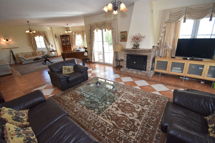 Image No.28-4 Bed House for sale