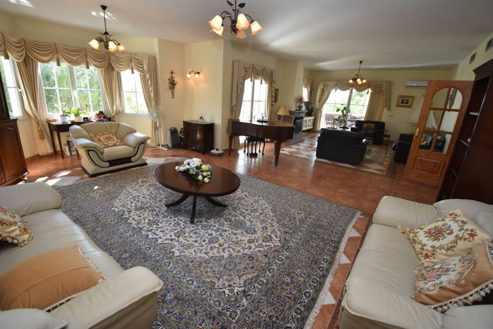 Image No.4-4 Bed House for sale