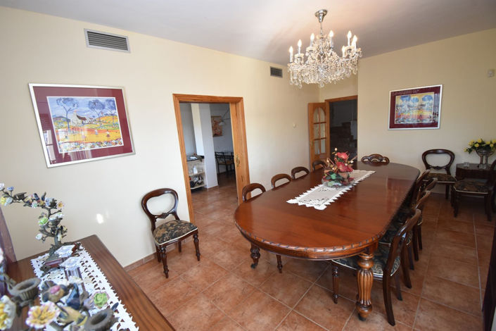 Image No.5-4 Bed House for sale