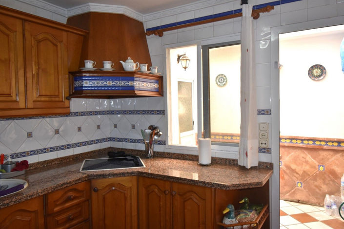 Image No.5-4 Bed House for sale