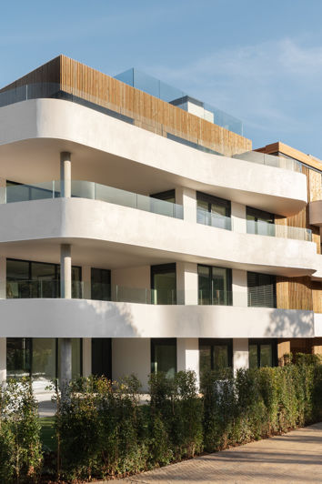 Image No.13-1 Bed Property for sale