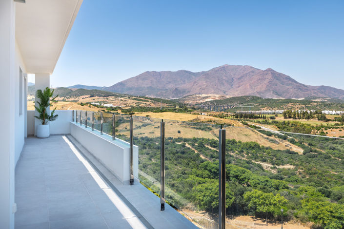 Image No.17-2 Bed Property for sale