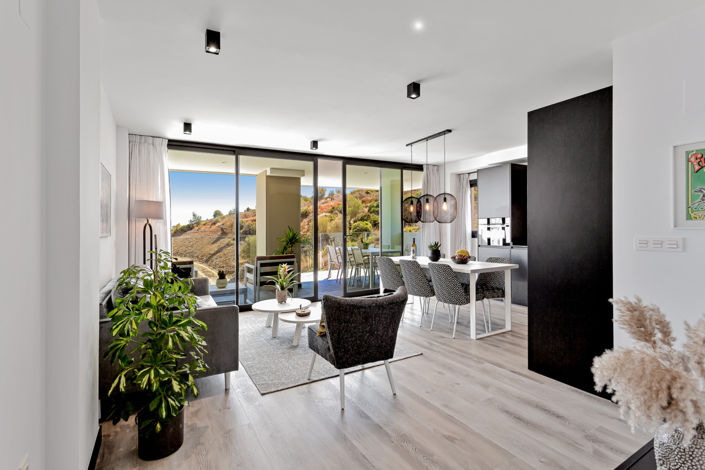 Image No.10-2 Bed Property for sale