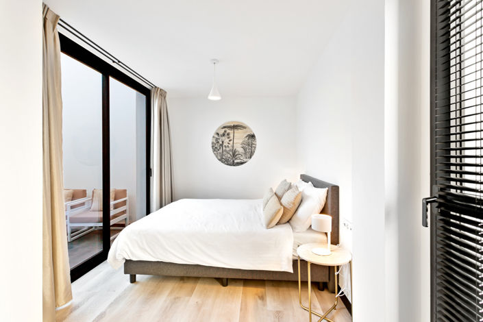 Image No.11-2 Bed Property for sale