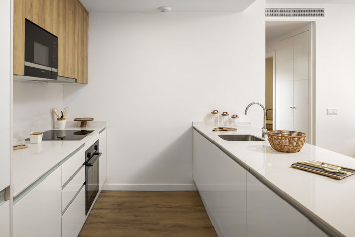 Image No.8-2 Bed Property for sale