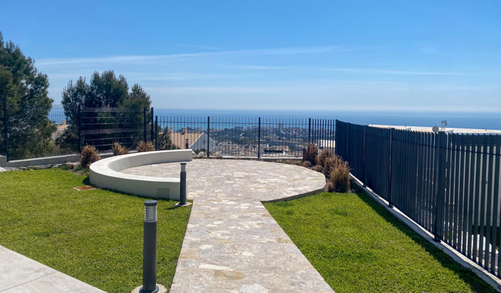 Image No.12-2 Bed Property for sale