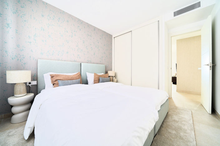 Image No.5-2 Bed Property for sale