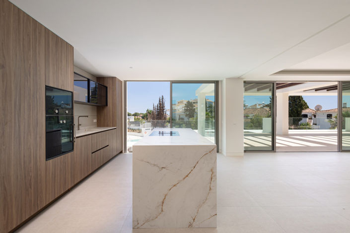 Image No.25-4 Bed Apartment for sale