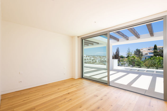 Image No.29-4 Bed Apartment for sale
