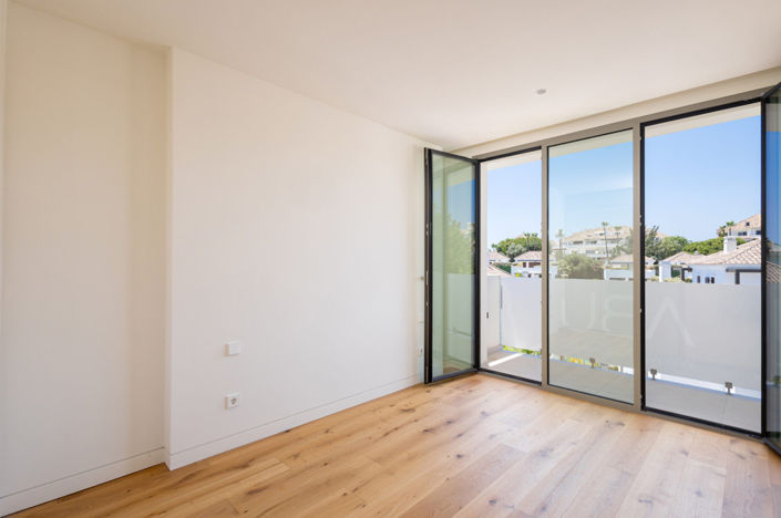 Image No.32-4 Bed Apartment for sale
