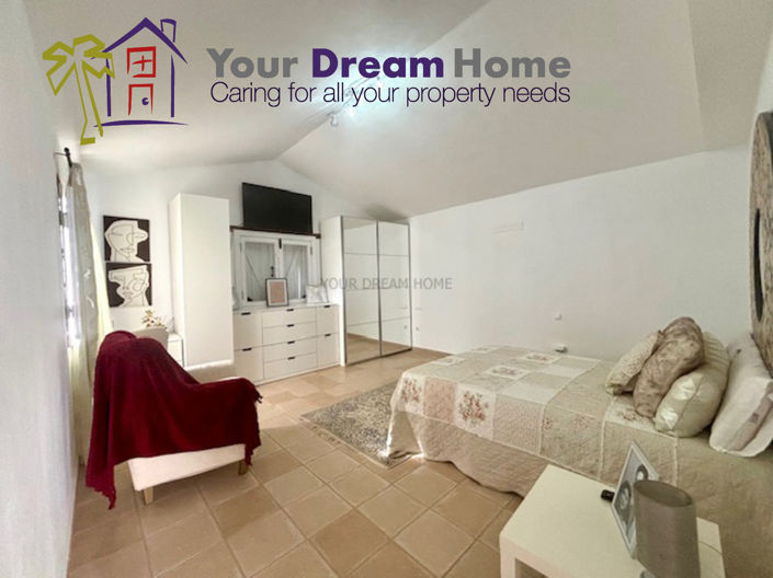 Image No.15-3 Bed House for sale