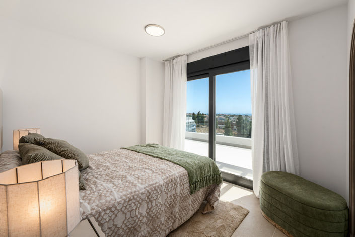 Image No.8-2 Bed Property for sale