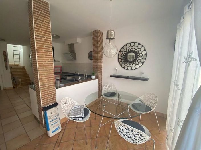 Image No.8-2 Bed House for sale