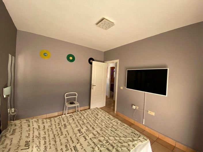 Image No.9-2 Bed House for sale