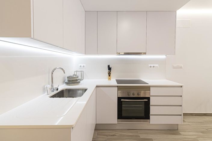 Image No.6-2 Bed Townhouse for sale