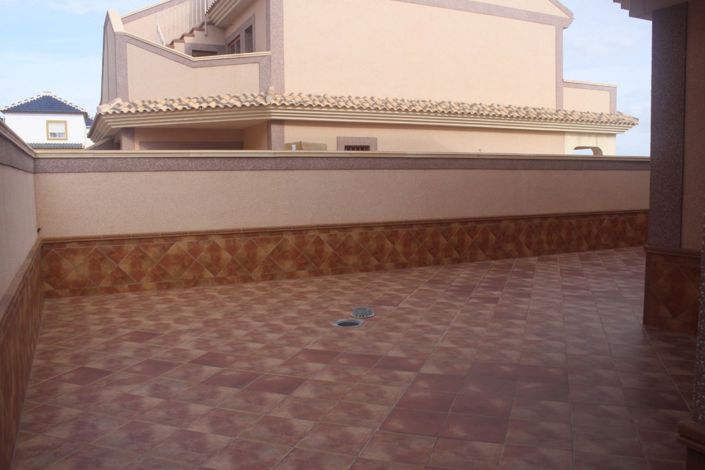 Image No.15-2 Bed House for sale