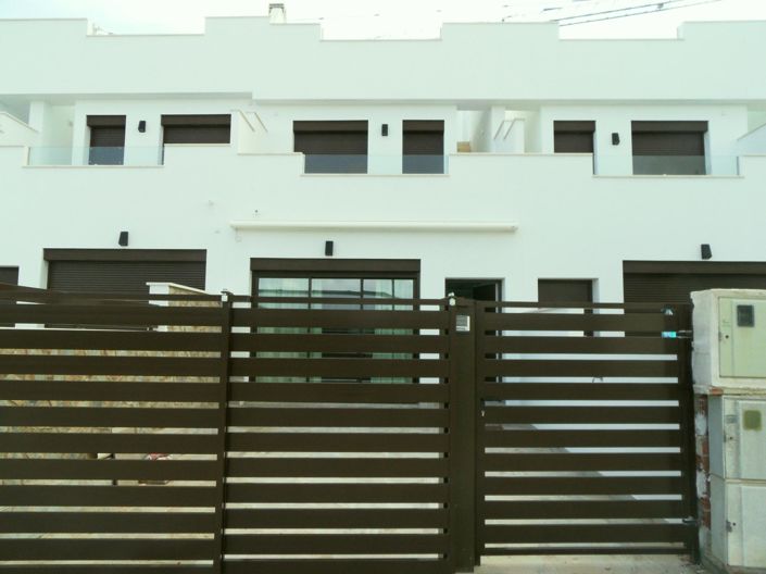 Image No.40-3 Bed Townhouse for sale