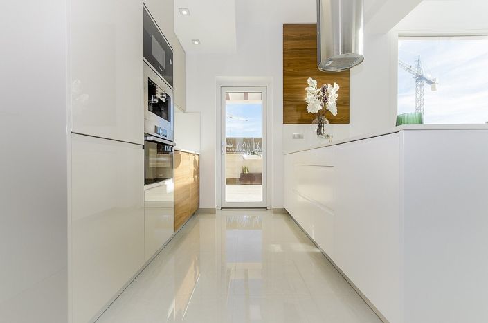 Image No.14-3 Bed House for sale
