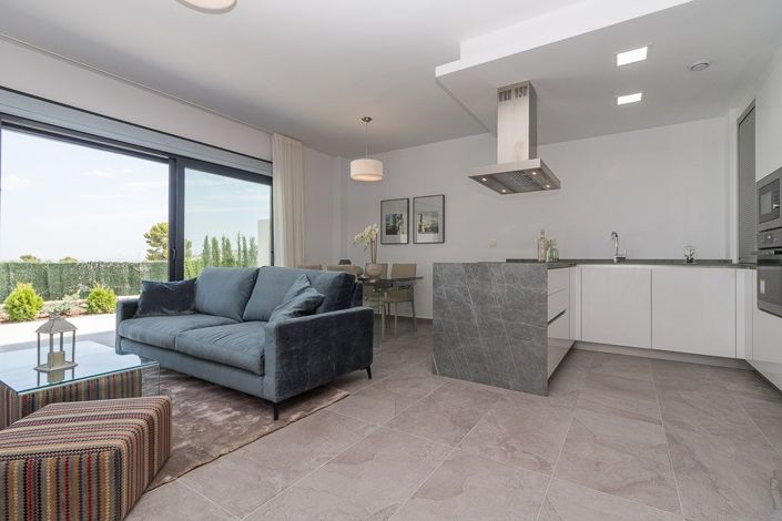 Image No.9-3 Bed House for sale