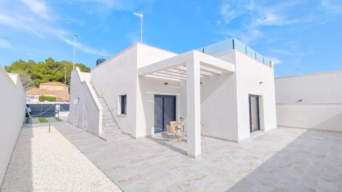 Image No.2-3 Bed Villa for sale