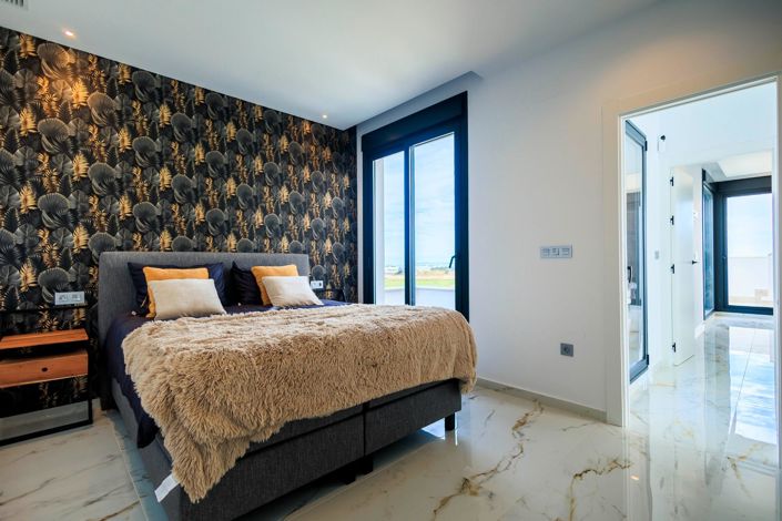 Image No.27-3 Bed Villa for sale