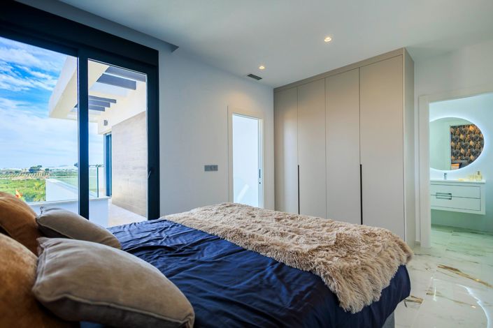 Image No.25-3 Bed Villa for sale