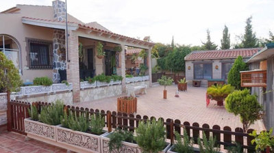 1 - Los Balcones, House