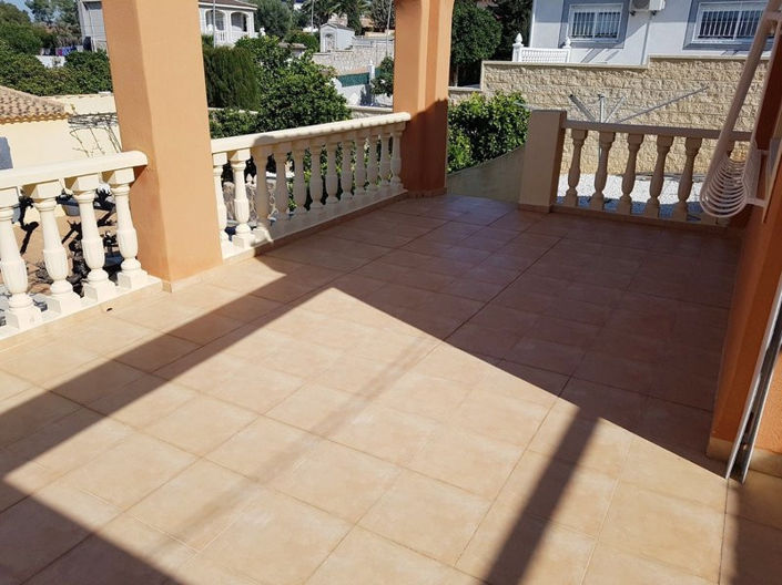 Image No.11-5 Bed House for sale