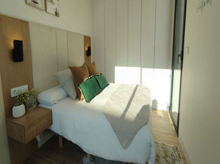 Image No.10-3 Bed House for sale