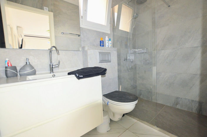 Image No.19-5 Bed House for sale