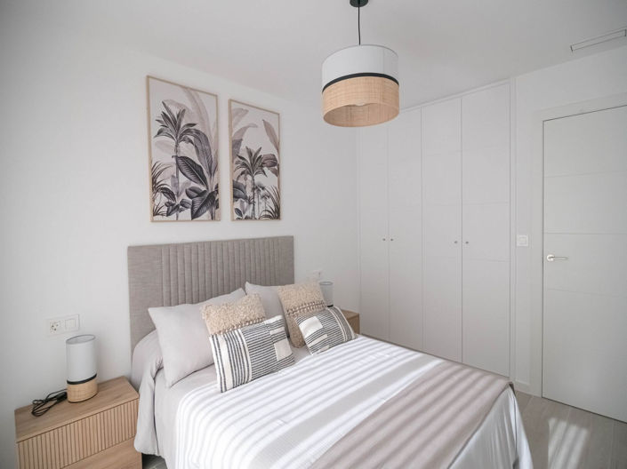 Image No.35-3 Bed House for sale