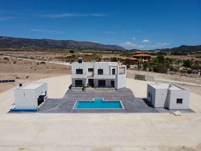Image No.25-4 Bed Villa for sale