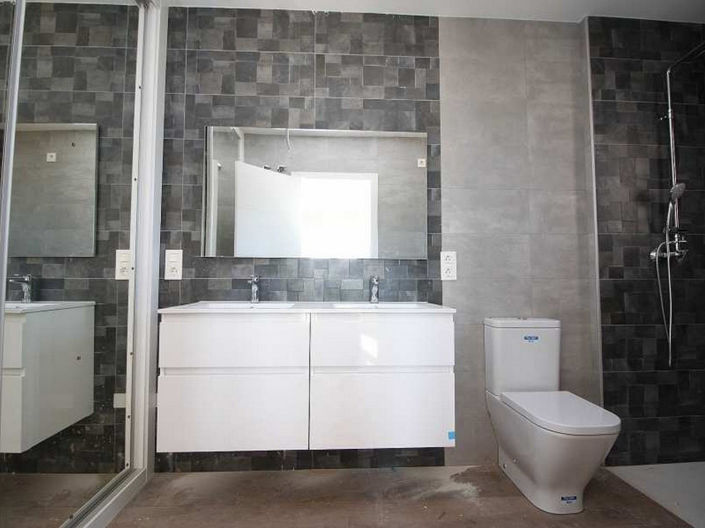 Image No.14-4 Bed House for sale