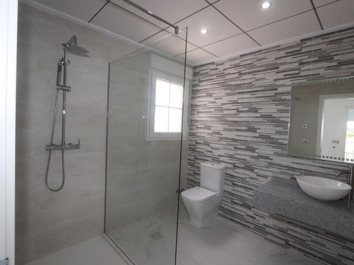 Image No.14-4 Bed House for sale